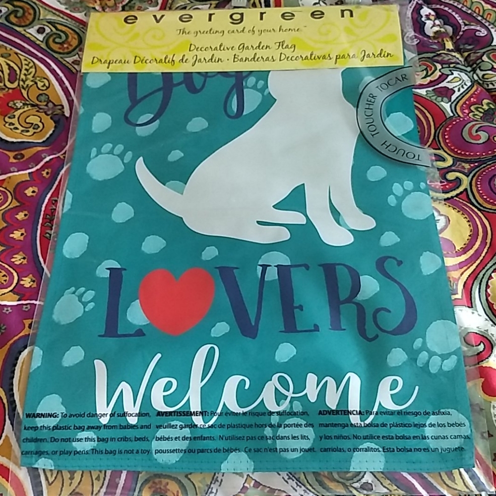 Dog Lovers Welcome Flag
